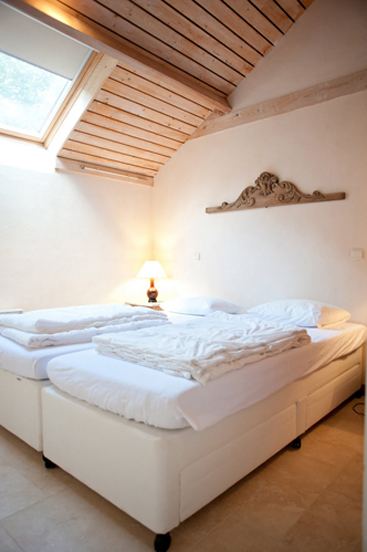 La chambre 2 sous le toit